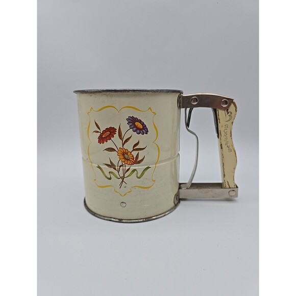 Androck Hand-i-Sift 3 Screen Flour Sifter Flowers Daisy Wood Handle Vtg - Works - Picture 1 of 12